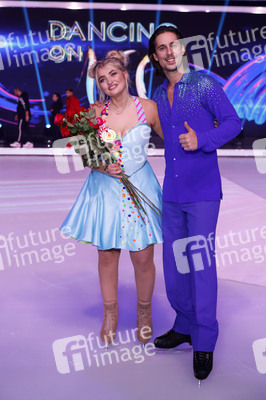 1. Live-Sendung der TV Show 'Dancing on Ice' in Köln