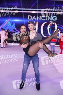 1. Live-Sendung der TV Show 'Dancing on Ice' in Köln