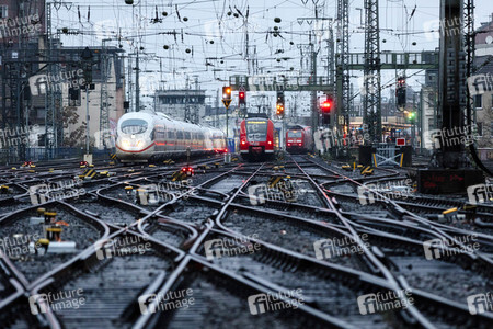Symbolbild Bahngleise