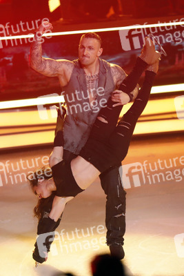 2. Live-Sendung der TV Show 'Dancing on Ice' in Köln
