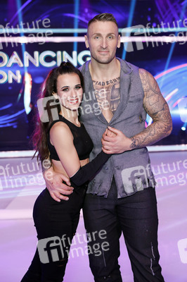 2. Live-Sendung der TV Show 'Dancing on Ice' in Köln