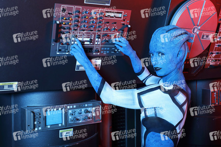 GEEK ART: 'Mass Effect' Bodypainting
