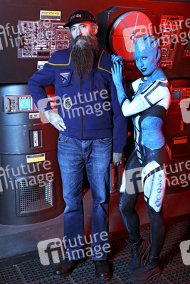 GEEK ART: 'Mass Effect' Bodypainting