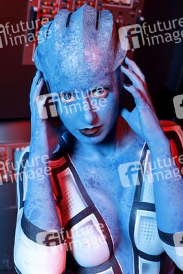 GEEK ART: 'Mass Effect' Bodypainting