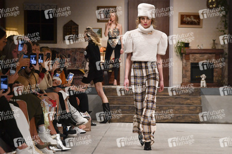 Marina Hoermanseder Fashion Show auf der Berlin Fashion Week Autumn/Winter 2019
