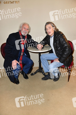 Theaterpremiere 'Hase Hase' in Berlin