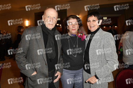 Theaterpremiere 'Hase Hase' in Berlin