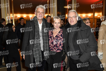 Theaterpremiere 'Hase Hase' in Berlin