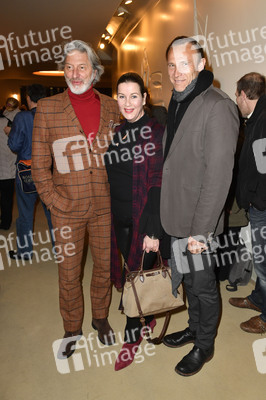 Theaterpremiere 'Hase Hase' in Berlin
