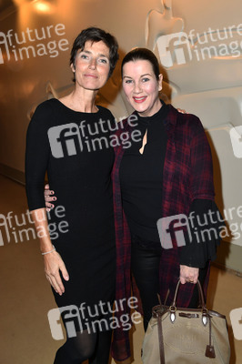 Theaterpremiere 'Hase Hase' in Berlin
