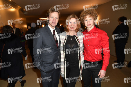 Theaterpremiere 'Hase Hase' in Berlin