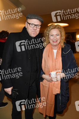 Theaterpremiere 'Hase Hase' in Berlin