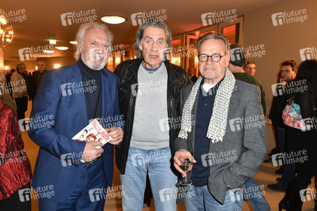 Theaterpremiere 'Hase Hase' in Berlin