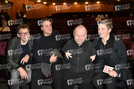 Theaterpremiere 'Hase Hase' in Berlin