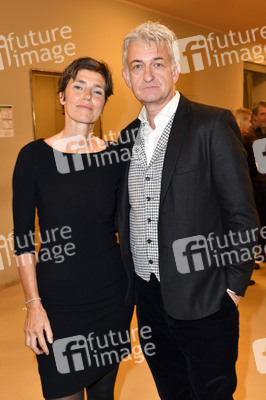 Theaterpremiere 'Hase Hase' in Berlin