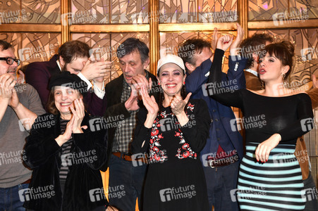 Theaterpremiere 'Hase Hase' in Berlin