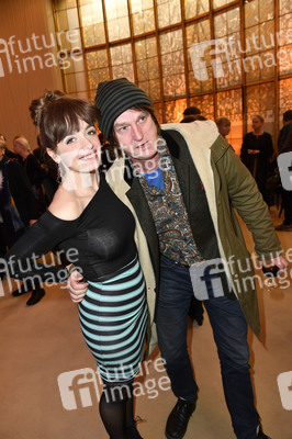 Theaterpremiere 'Hase Hase' in Berlin