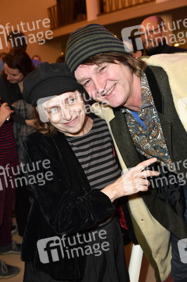 Theaterpremiere 'Hase Hase' in Berlin