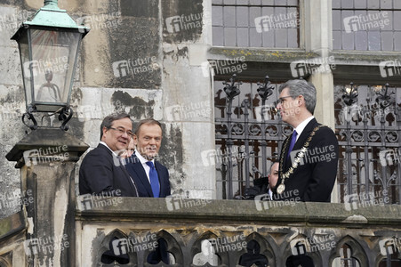 Erneuerung des deutsch-französischen Freundschaftsvertrages in Aachen