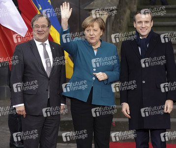 Erneuerung des deutsch-französischen Freundschaftsvertrages in Aachen