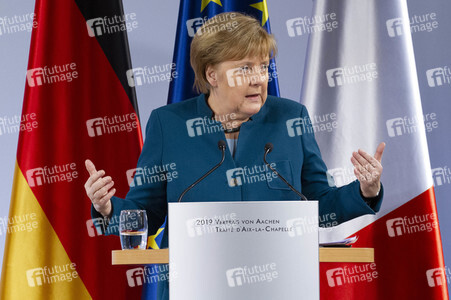 Erneuerung des deutsch-französischen Freundschaftsvertrages in Aachen