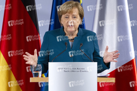 Erneuerung des deutsch-französischen Freundschaftsvertrages in Aachen