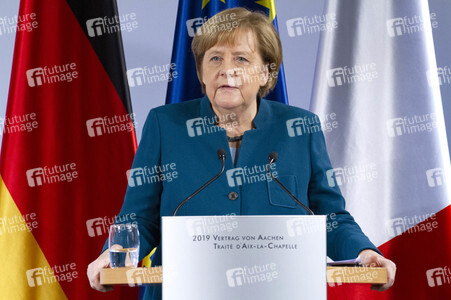 Erneuerung des deutsch-französischen Freundschaftsvertrages in Aachen