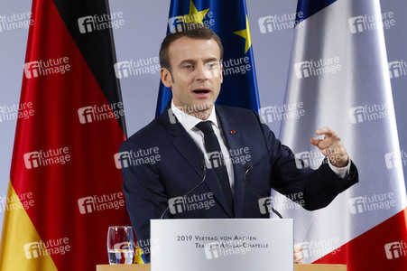 Erneuerung des deutsch-französischen Freundschaftsvertrages in Aachen