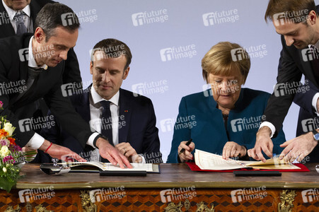 Erneuerung des deutsch-französischen Freundschaftsvertrages in Aachen