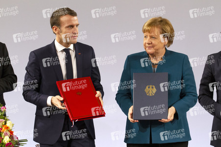 Erneuerung des deutsch-französischen Freundschaftsvertrages in Aachen
