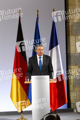 Erneuerung des deutsch-französischen Freundschaftsvertrages in Aachen