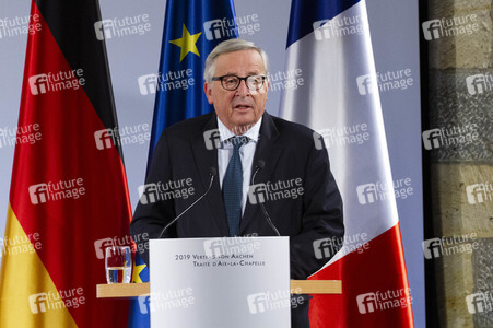 Erneuerung des deutsch-französischen Freundschaftsvertrages in Aachen