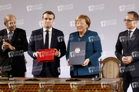 Erneuerung des deutsch-französischen Freundschaftsvertrages in Aachen