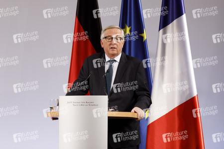Erneuerung des deutsch-französischen Freundschaftsvertrages in Aachen