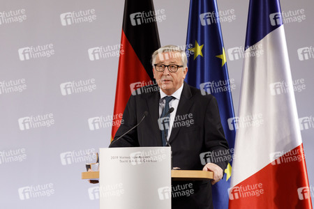 Erneuerung des deutsch-französischen Freundschaftsvertrages in Aachen