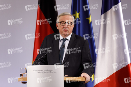 Erneuerung des deutsch-französischen Freundschaftsvertrages in Aachen
