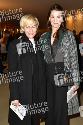 Theaterpremiere 'Hase Hase' in Berlin
