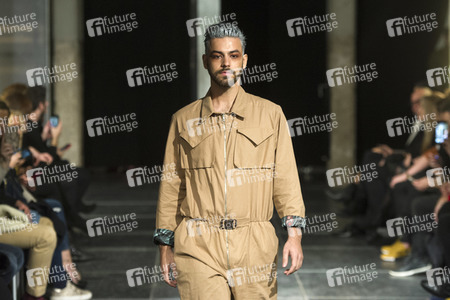Eduardo Navarrete Fashion Show auf der Mercedes-Benz Fashion Week Madrid Herbst/Winter 2019
