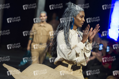 Eduardo Navarrete Fashion Show auf der Mercedes-Benz Fashion Week Madrid Herbst/Winter 2019