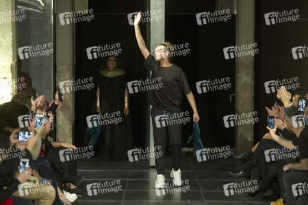 Eduardo Navarrete Fashion Show auf der Mercedes-Benz Fashion Week Madrid Herbst/Winter 2019