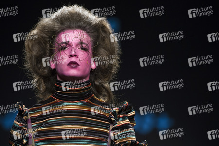 Anel Yaos Fashion Show auf der Mercedes-Benz Fashion Week Madrid Herbst/Winter 2019
