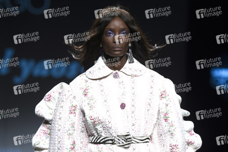Anel Yaos Fashion Show auf der Mercedes-Benz Fashion Week Madrid Herbst/Winter 2019