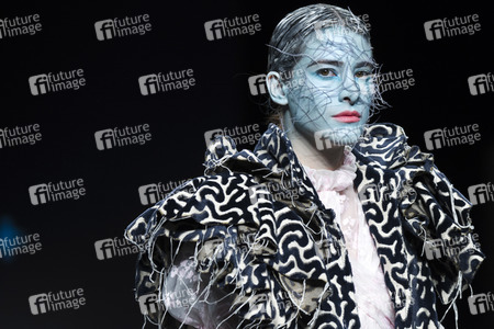 Anel Yaos Fashion Show auf der Mercedes-Benz Fashion Week Madrid Herbst/Winter 2019