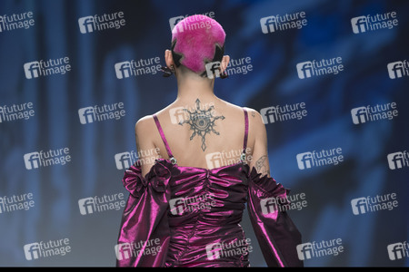 Cherry Massia Fashion Show auf der Mercedes-Benz Fashion Week Madrid Herbst/Winter 2019