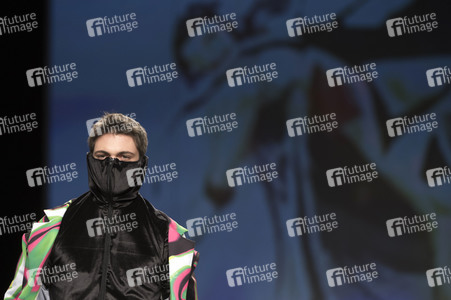 Cherry Massia Fashion Show auf der Mercedes-Benz Fashion Week Madrid Herbst/Winter 2019
