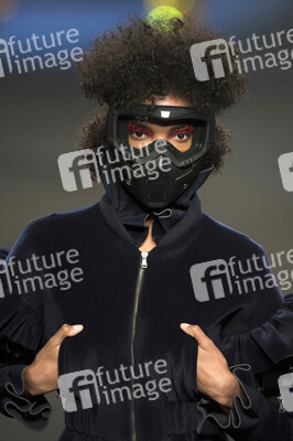 Ana Locking Fashion Show auf der Mercedes-Benz Fashion Week Madrid Herbst/Winter 2019