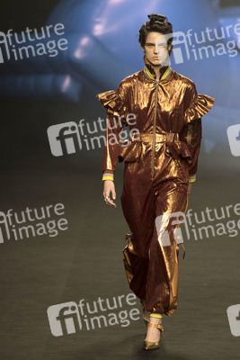 Ana Locking Fashion Show auf der Mercedes-Benz Fashion Week Madrid Herbst/Winter 2019