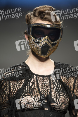 Ana Locking Fashion Show auf der Mercedes-Benz Fashion Week Madrid Herbst/Winter 2019