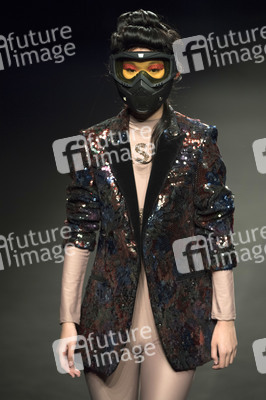 Ana Locking Fashion Show auf der Mercedes-Benz Fashion Week Madrid Herbst/Winter 2019