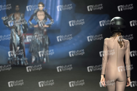 Ana Locking Fashion Show auf der Mercedes-Benz Fashion Week Madrid Herbst/Winter 2019